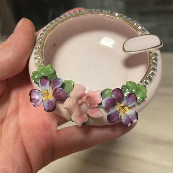 Vintage L’amour China Pink Ashtray - Picture 4 of 8